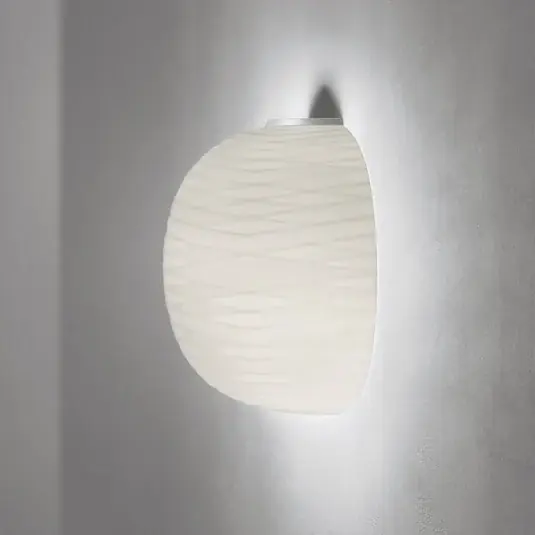 Foscarini Gem semi nástěnné světlo ze skla, bílá Odeslání Ihned