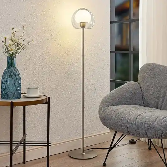 Značkový Stojací lampa Lucande Kaiya se skleněným stínidlem