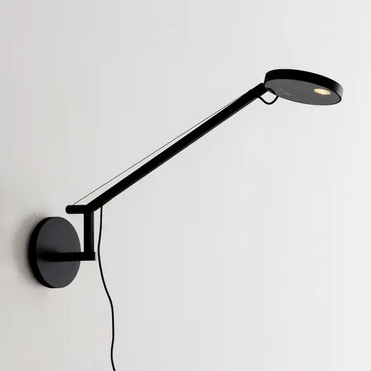Novinka Artemide Demetra Micro nástěnné světlo 2700 K černé