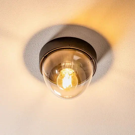 Stropní světlo Nook s čirým stínidlem na lampu, černé Objednat Nyní