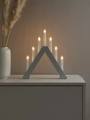 Bezpečná Platba Dřevěný svícen, 7 plamenů, výška 34 cm, šedý