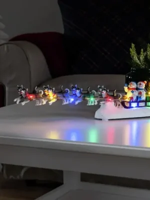 Stolní dekorace sněhulák, psí spřežení barevné LED Originální