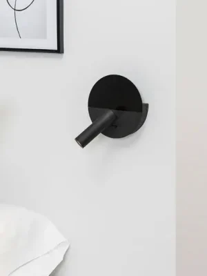 LED nástěnné světlo Duas s USB portem, černá Zlevněný