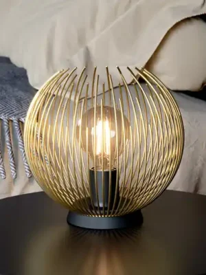 Stolní lampa Venezuela, stínidlo ze zlatých prutů Odeslání Ihned