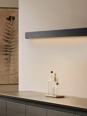 Pouze Dnes Nástěnné světlo Straight M, 92 cm, černé
