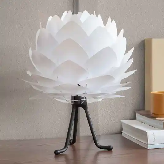 Cenově Výhodný UMAGE Silvia Mini stolní lampa bílá/černá