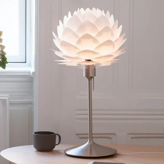 Nejprodávanější UMAGE Silvia mini stolní lampa, bílá/ocel