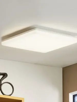 Prios Artin LED stropní světlo, hranaté, 33 cm Hit Sezóny