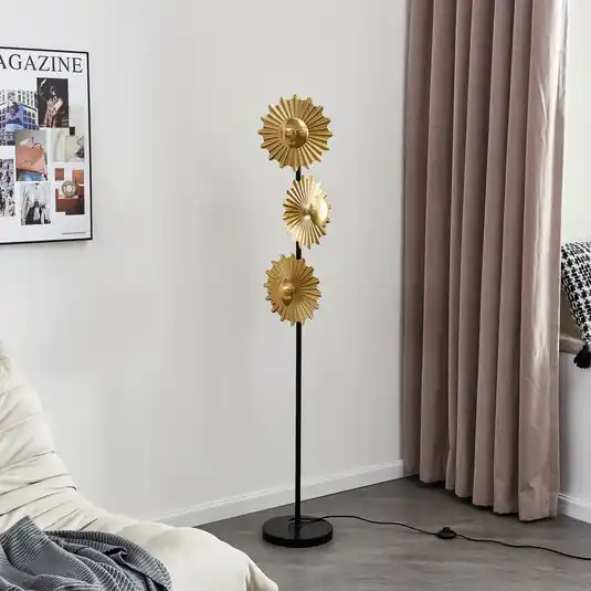 Originální Stojací lampa Lindby Senmia ve zlaté barvě, třílamelová