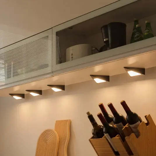 Expresní Doručení Prios Odia LED osvětlení pod skříňku, černé, sada 5 kusů