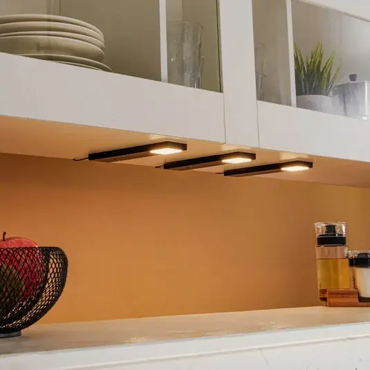 Lindby Amaryll LED lampička pod skříňku, sada 3 kusů, černá Sezónní Sleva