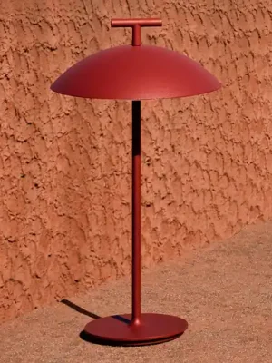 Must-Have Kartell Mini Geen-A stolní lampa LED 2700K červená