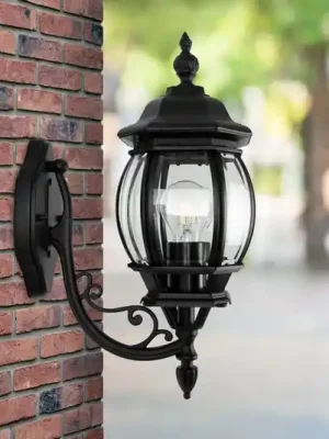 Venkovní nástěnná lampa Andrew z křišťálového skla stojící v černé barvě Must-Have