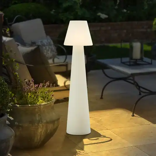 Horká Nabídka Terasové svítidlo Lucande Gauri, bílé, výška 107 cm, IP65