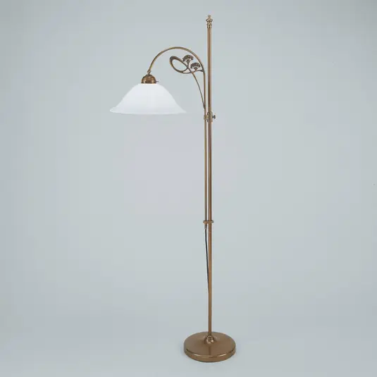 Stojací lampa Ilka, berlínská mosaz Sezónní Sleva