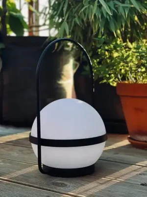 Dyberg Larsen Summer solární stolní lampa USB Hit Sezóny