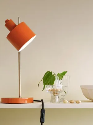 Výhodná Nabídka Dyberg Larsen stolní lampa Ocean, oranžová, výška 43 cm, kov
