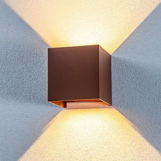 Časově Omezené Venkovní nástěnné svítidlo Lindby Nivar, hranaté, rezavé, 10 cm, IP54