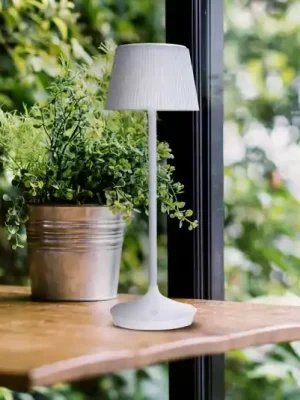 Vysoce Kvalitní LED solární stolní lampa Emmi CCT dobíjecí, bílá