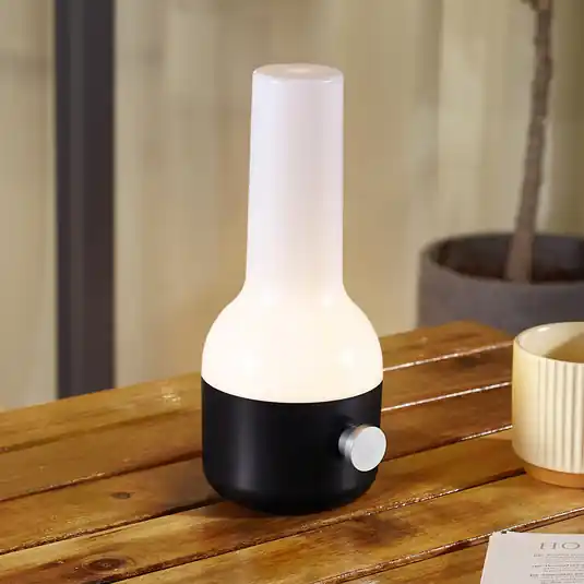 Lindby LED dobíjecí venkovní stolní lampa Isaline, černá, stmívatelná Akční Nabídka
