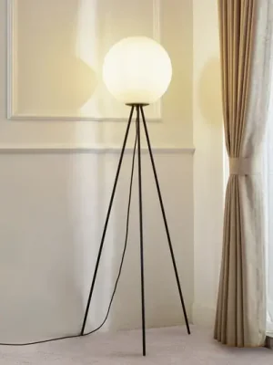 Odeslání Ihned Stojací lampa Lucande Kestralia, bílá, sklo, Ø 35 cm, E27
