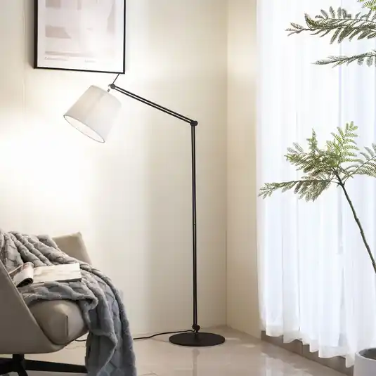 Stojací lampa Lucande Caelia, černá, textilní, nastavitelná Ověřený