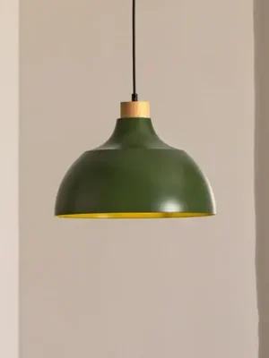 Cenová Bomba Envostar závěsné světlo Kaitt, tmavě zelené, Ø 34 cm, dřevěný detail