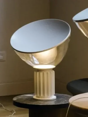 Finální Výprodej Malá stolní LED lampa FLOS Taccia, bílá