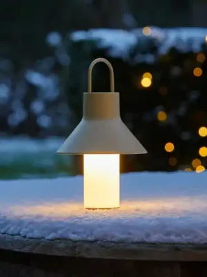 Sleva LOOM DESIGN LED stolní lampa na baterie Shadow Small, béžová, IP65