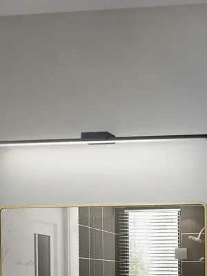 Víkendová Akce Zrcadlová lampa Lucande LED Kivana, černá, kov, 90 cm, IP44
