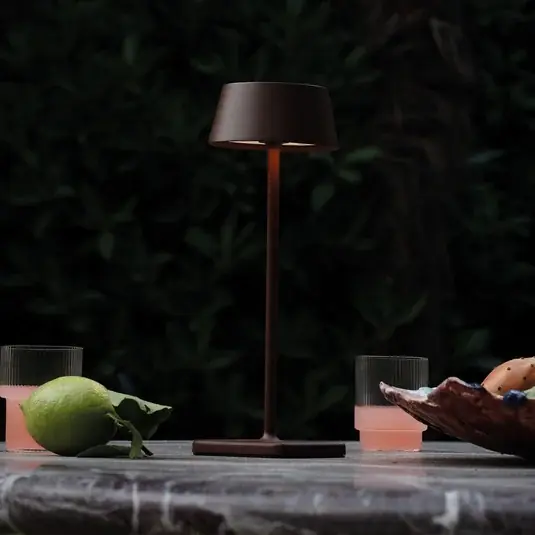 Ideal Lux LED dobíjecí venkovní stolní lampa Pure brown metal 32 cm Objednat Nyní