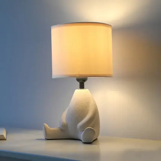 JUST LIGHT. Stolní lampa Ted, keramika, sedící, pískově béžová Hit Sezóny