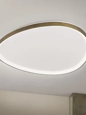 Stropní svítidlo LED Charlie, Ø 80 cm, opálově bílá, barva staromosazná Omezená Nabídka