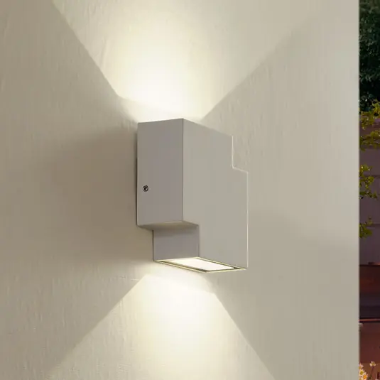 Akční Cena Venkovní nástěnné LED svítidlo Lindby Fendir, bílé, hliník, 10,5 cm