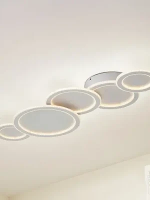 Stropní svítidlo Lucande LED Diala, bílé, kov, 96 cm Hit Sezóny