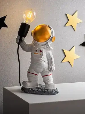 Stolní lampa Astronaut-1, bílá, polyester, výška 32 cm Rychlé Dodání
