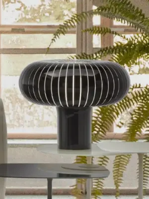 Kartell stolní lampa Teresa, černá, Ø 50 cm, recyklované PMMA Přímo Od Výrobce