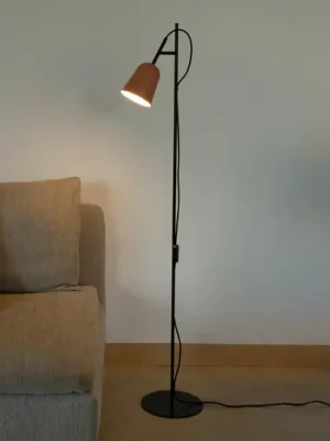 Omezená Nabídka Studiová stojací lampa, růžová/černá, ocel, výška 132,5 cm