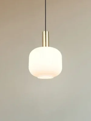 Závěsné svítidlo Diva, 1 světlo, mosazná barva, opál, kov, sklo Must-Have