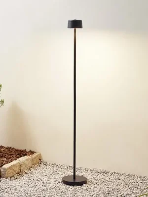 Akční Cena Lindby LED nabíjecí stojací lampa Isason, černá, hliník, Ø 11 cm
