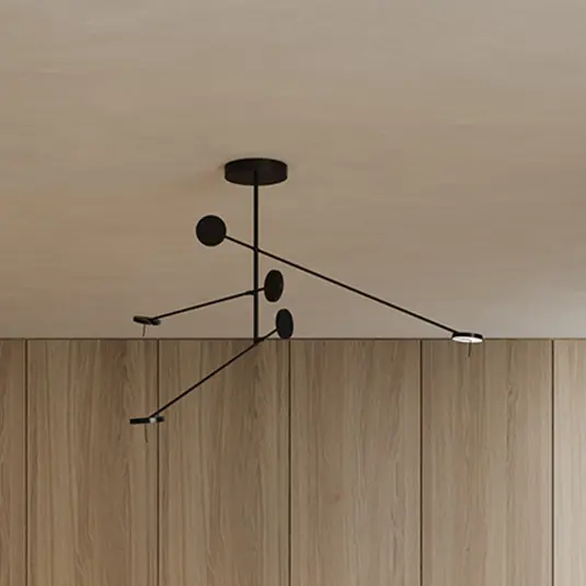 Autentický LEDS-C4 LED závěsné svítidlo Invisible Triplex, 3 000 K, černé