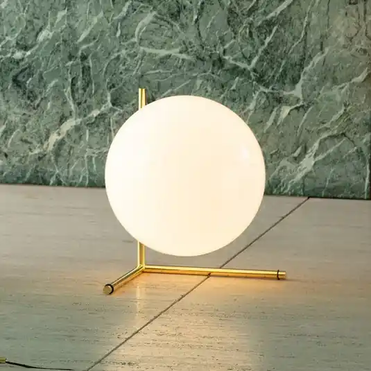 Stolní lampa FLOS IC T3, mosazná barva, sklo, stmívatelná Akční Nabídka