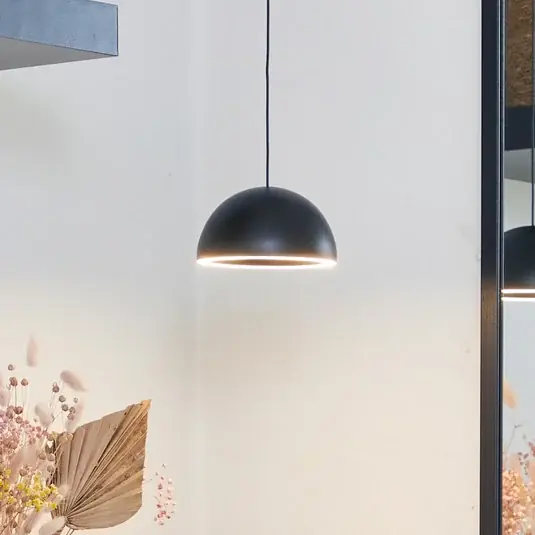 LOOM DESIGN LED závěsné světlo Curve černé hliníkové Ø 14 cm Aktuální
