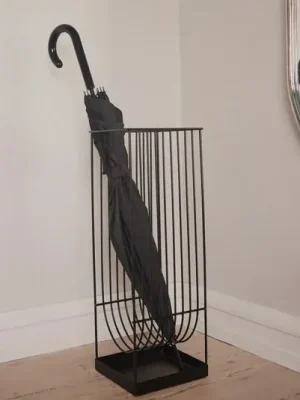AYTM Stojan na deštníky Curva, černý, výška 56 cm, ocel Ihned K Objednání