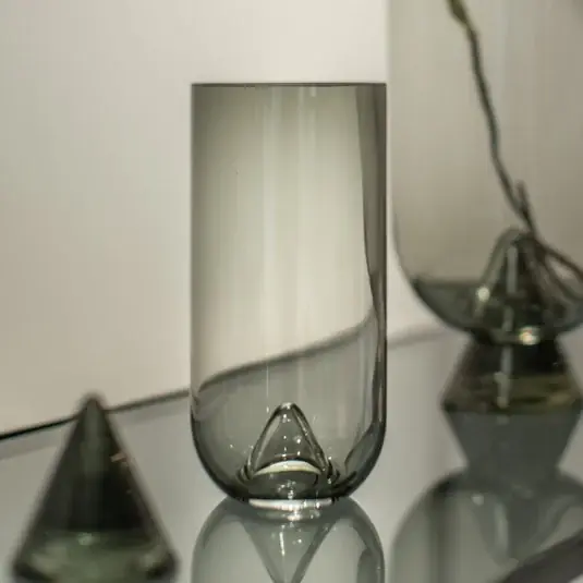AYTM Váza Glacies, kouřově šedá, výška 29 cm, sklo, ručně foukaná Finální Výprodej