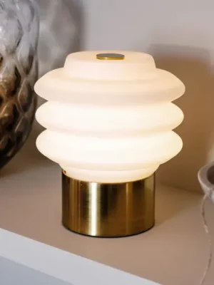 Dyberg Larsen LED stolní lampa na baterie Diva, bílá/mosazná Speciální Cena