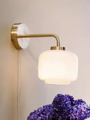 Dyberg Larsen, nástěnné svítidlo Arp, mosazná barva, šířka 15 cm Výprodej