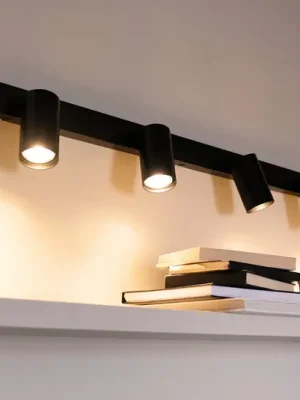Stropní bodové svítidlo Dyberg Larsen Modern, černé, délka 95 cm Poslední Šance
