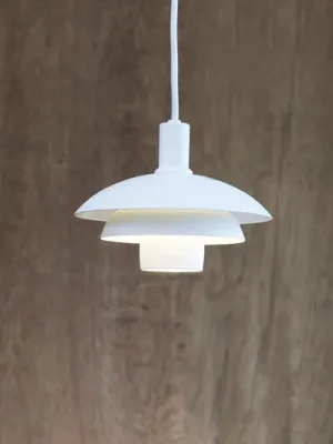 Horká Nabídka Dyberg Larsen Morph závěsná lampa, bílá, výška 32 cm, kov