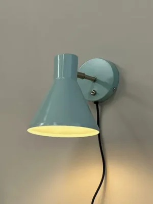 Dyberg Larsen nástěnné svítidlo Sleep, mátově zelená, Ø 15 cm, ocel Ověřený